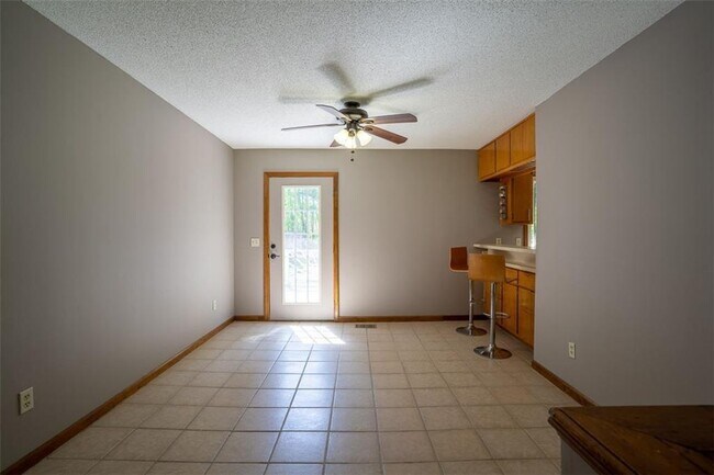 Building Photo - 1540 Magnolia Pl