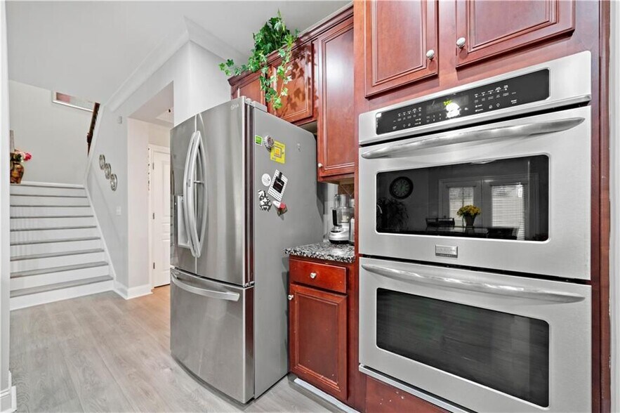 Building Photo - 5370 Breckinridge Ln