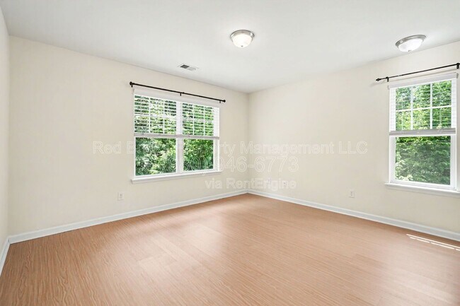 Building Photo - 10420 Benfield Rd