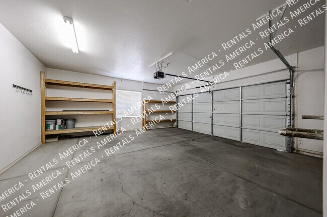 Building Photo - 869 E Waterview Pl