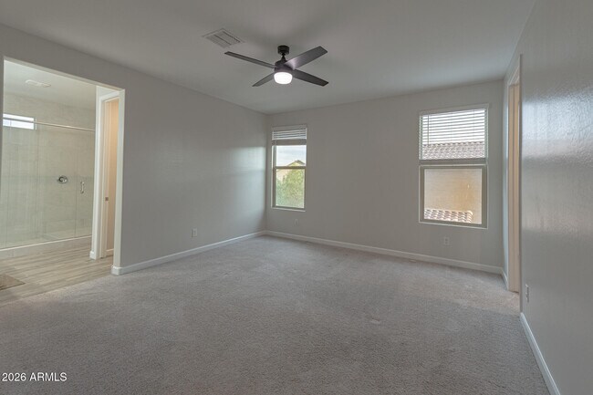 Building Photo - 6523 E Bluefield Ave