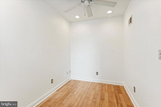 Building Photo - 1229 S 24th St