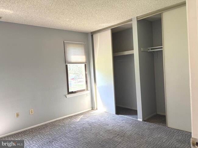 Building Photo - 4317A Aberdeen Dr