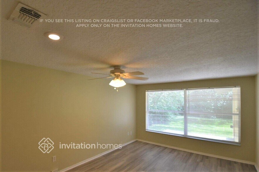 Building Photo - 714 Valley Hill Dr