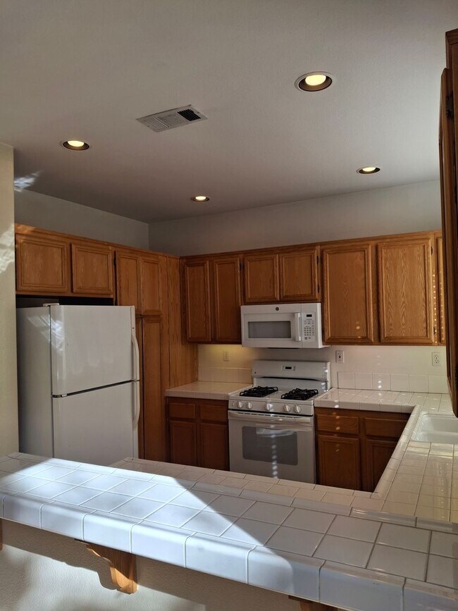 Building Photo - RECENTLY REDUCED!!! Beautiful Home in the Heart of it all. MUST SEE!