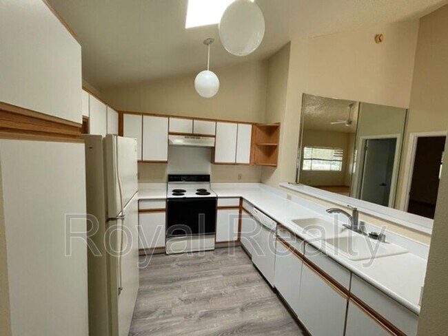 Building Photo - 91-1086 Aawa Drive