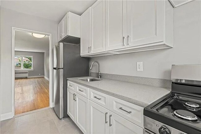 Building Photo - 252 Bay 19th St