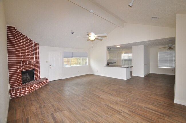 Building Photo - 2706 Sunbird Dr