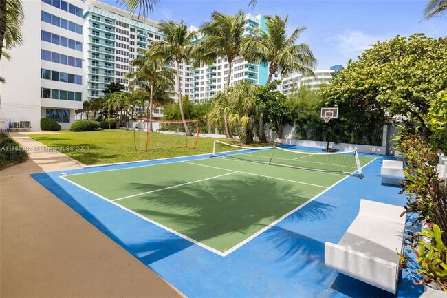 Building Photo - 5065 Collins Ave