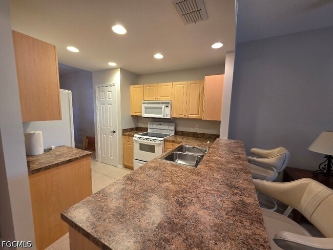 Building Photo - 15999 Mandolin Bay Dr