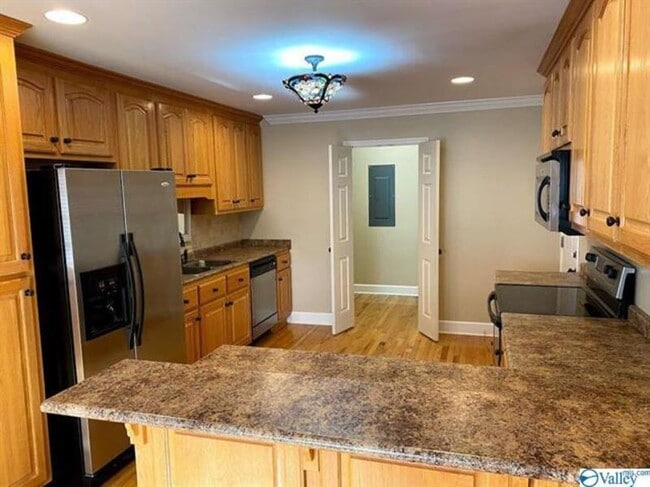 Building Photo - 206 Westchester Ave SW