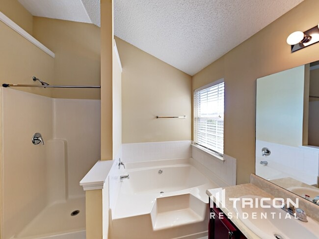 Building Photo - 5853 Sepulveda Ln