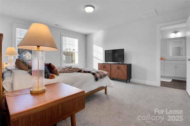 Building Photo - 9038 Henry Thoreau Rd