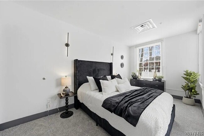 Building Photo - 40 North St