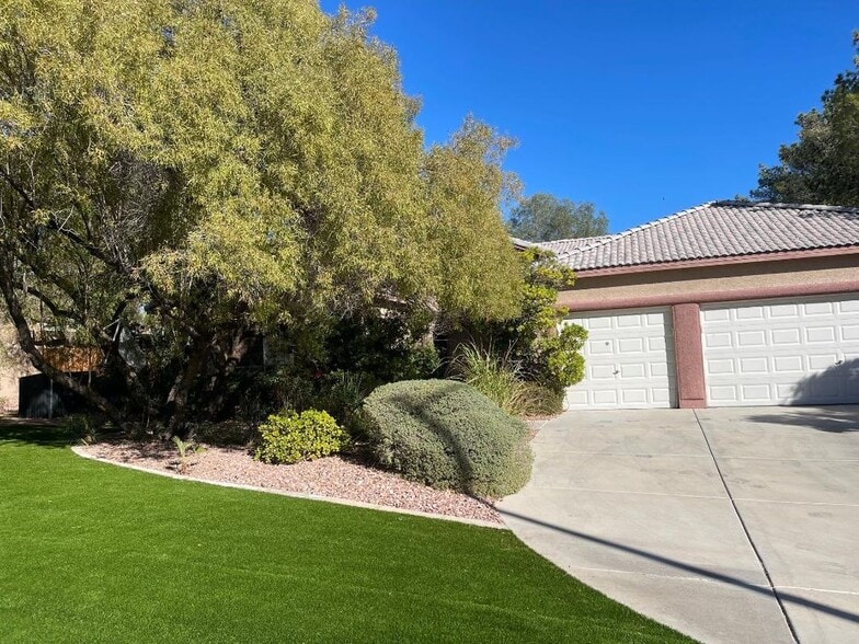 Building Photo - 7392 Shady Breeze Ct