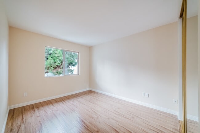 Building Photo - 1760 El Camino Real