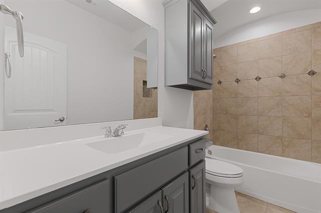 Building Photo - 10200 Saltbrush St