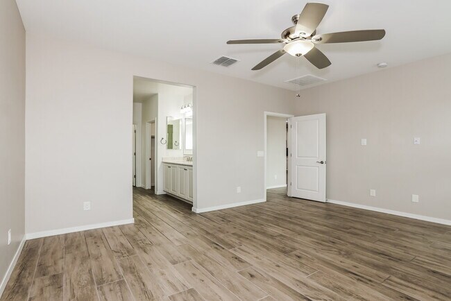 Building Photo - 12631 W Junipero Ct