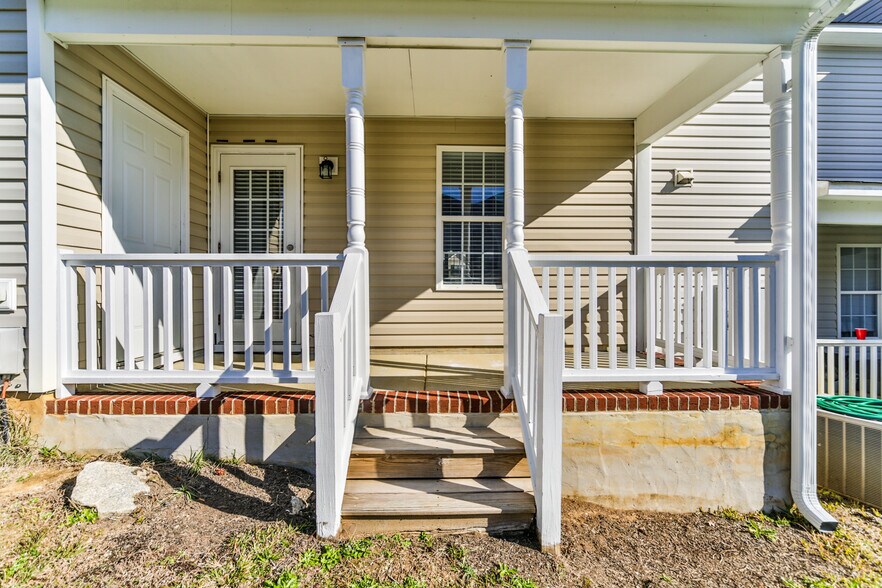 Building Photo - 304 Whitehall Ct