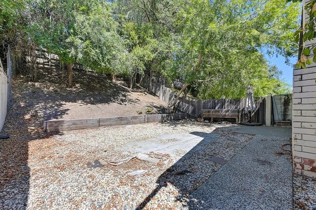 Building Photo - 2645-2649 S Whitney Blvd