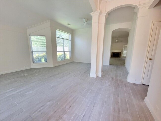 Building Photo - 1709 Autumn Fire Dr