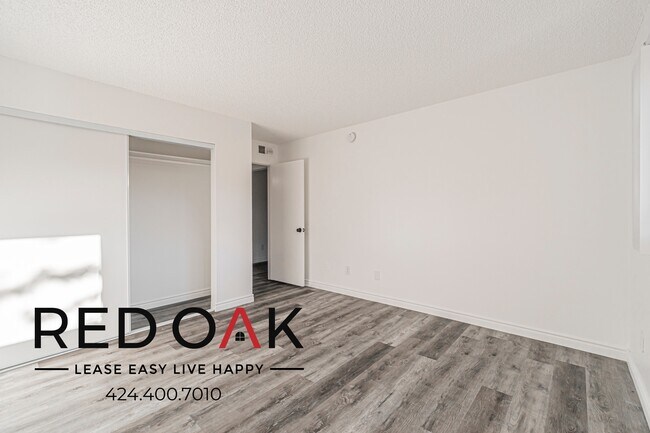 Building Photo - 11134 Arminta St