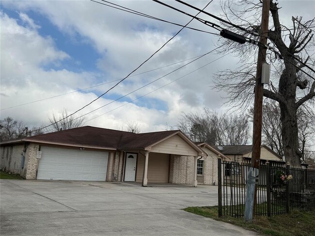 Building Photo - 14619 Bonham St