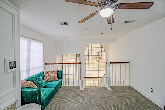 Building Photo - 1914 Hickory Lawn Dr