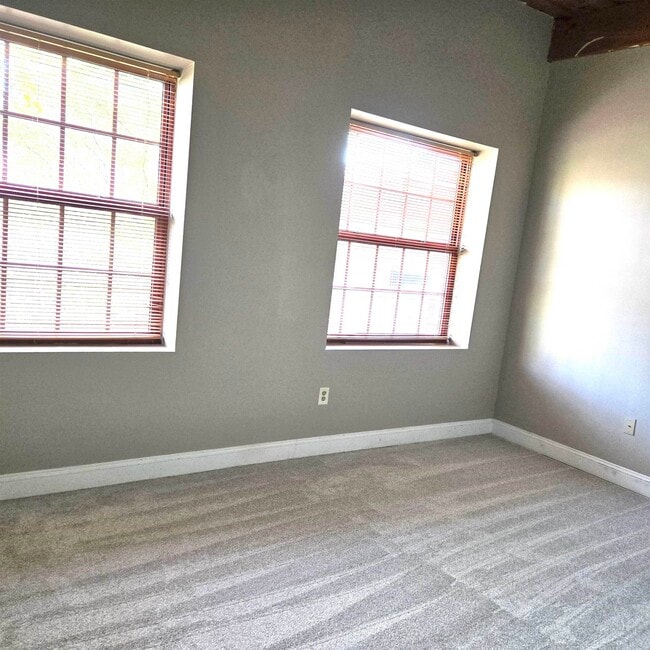 Building Photo - 335 Cypress St