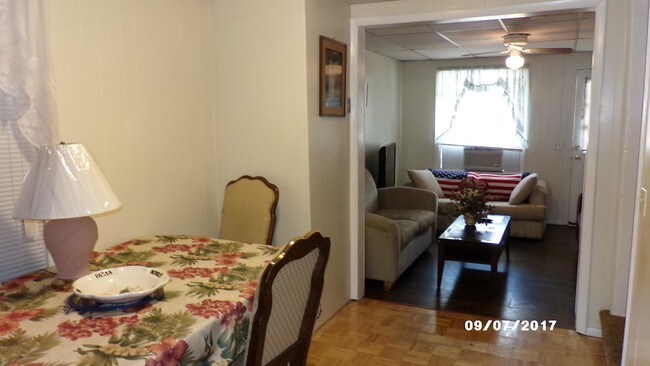 Building Photo - 3 bedroom in Easton PA 18042