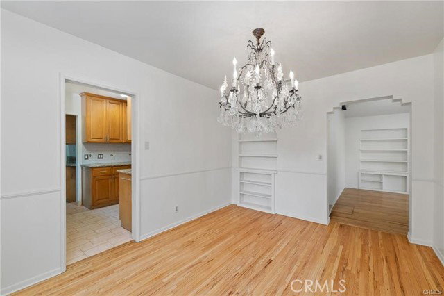 Building Photo - 1283 S Dunsmuir Ave