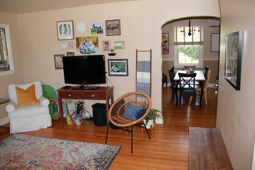 Living room and dining room - 3700 Kennedy Street