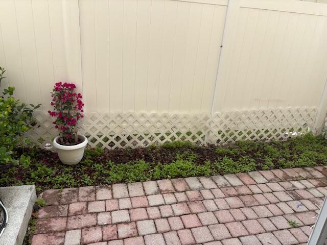 Building Photo - 9491 SW Merlin Ct