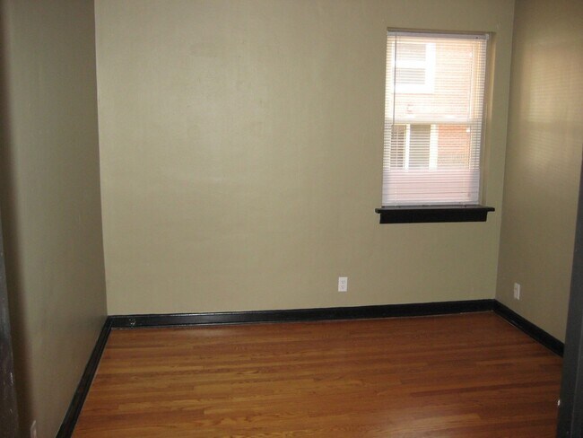 Building Photo - Charming 1-Bedroom Apartment at Jamieson Apartments – Updated & Cozy Living in St. Francis Neighb...