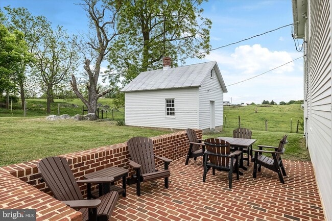 Building Photo - 5452 Middle Rd