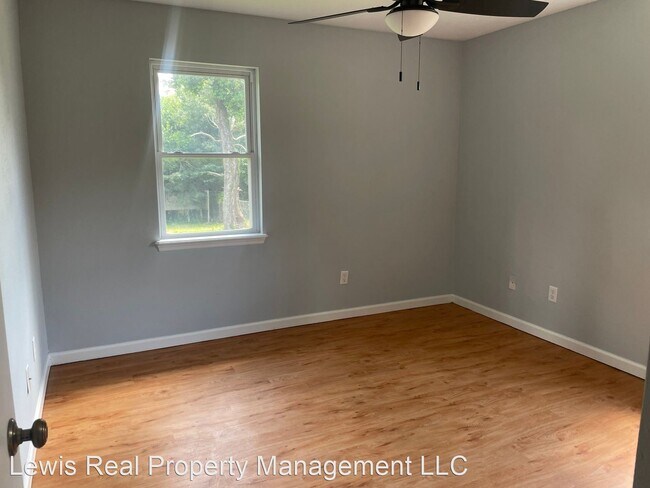 Building Photo - 4 br, 2 bath House - 429 Brevard St