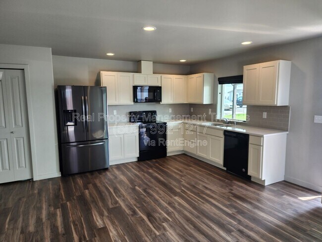 Building Photo - 406 Dawson Ln