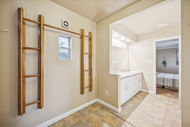 Building Photo - 13107 Tall Forest Dr