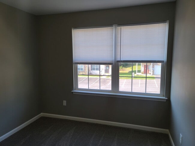 Building Photo - 3 Bedroom 2 1/2 bath Townhome for Rent in Waynesboro