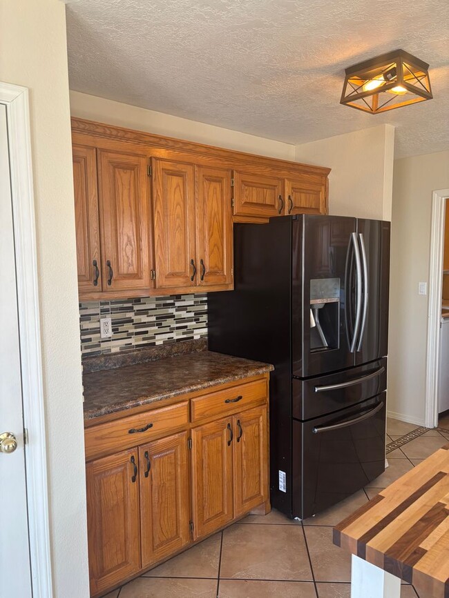 Building Photo - Charming 4-Bedroom Home in a Prime Location!