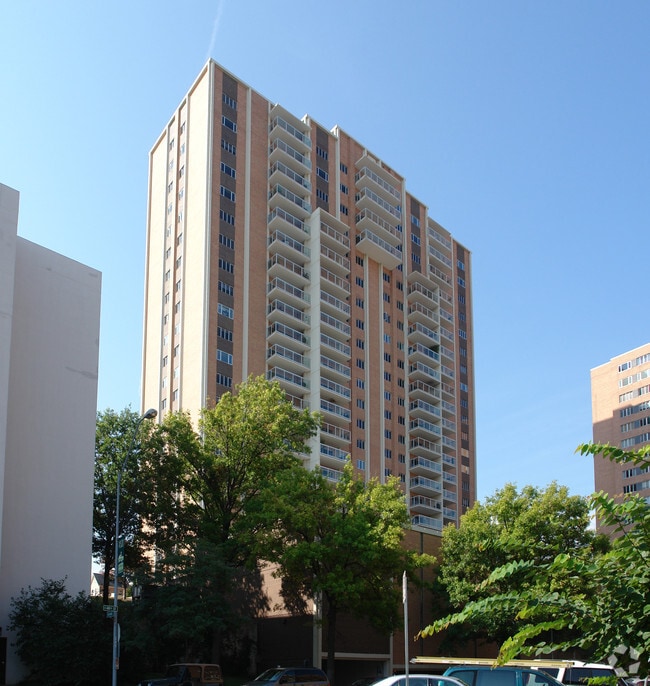 The Sulgrave 121 W 48th St Kansas City MO 64112 Apartment Finder