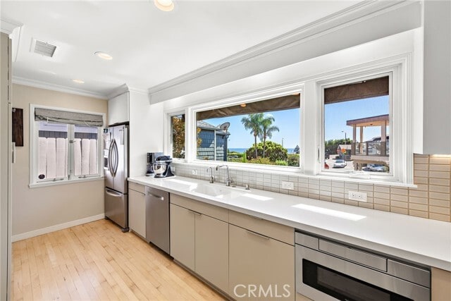 Building Photo - 255 Nyes Pl