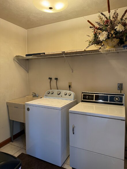 Building Photo - 0 Spanish Manor