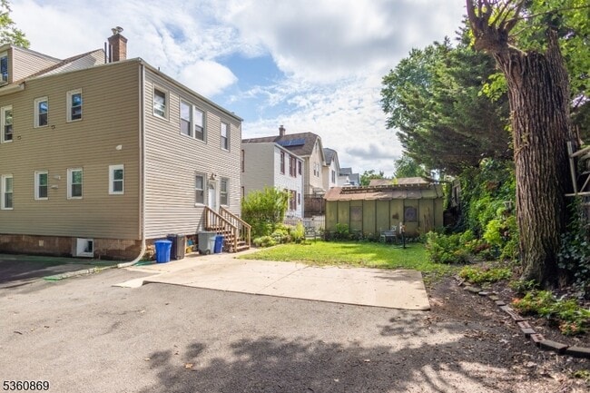 Building Photo - 34 Fairview Pl