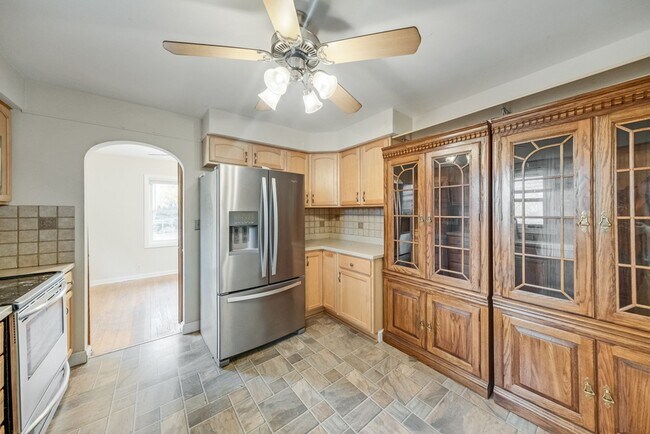 Building Photo - Charming 2-Bedroom Home with Bonus Space & Fenced Yard – Just Off Prospect Ave!