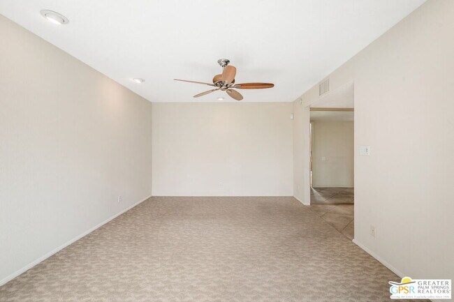 Building Photo - 867 N Calle De Pinos