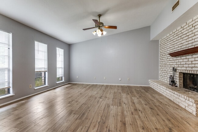 Building Photo - 7504 Portman Ave