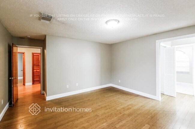Building Photo - 15400 SW 59th St