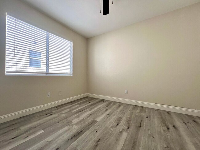 Building Photo - Charming 3-Bedroom Single-Story Home in Elkhorn!