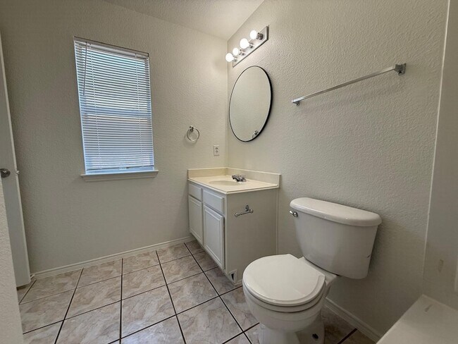 Building Photo - 9104 Bedford Ln